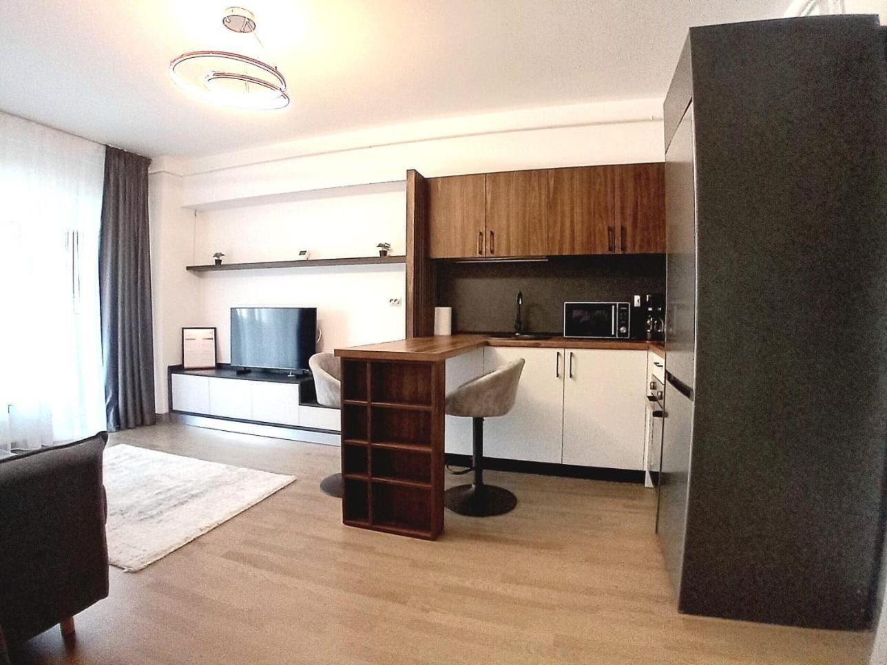 Himson-Brown Apartment Iasi Ngoại thất bức ảnh