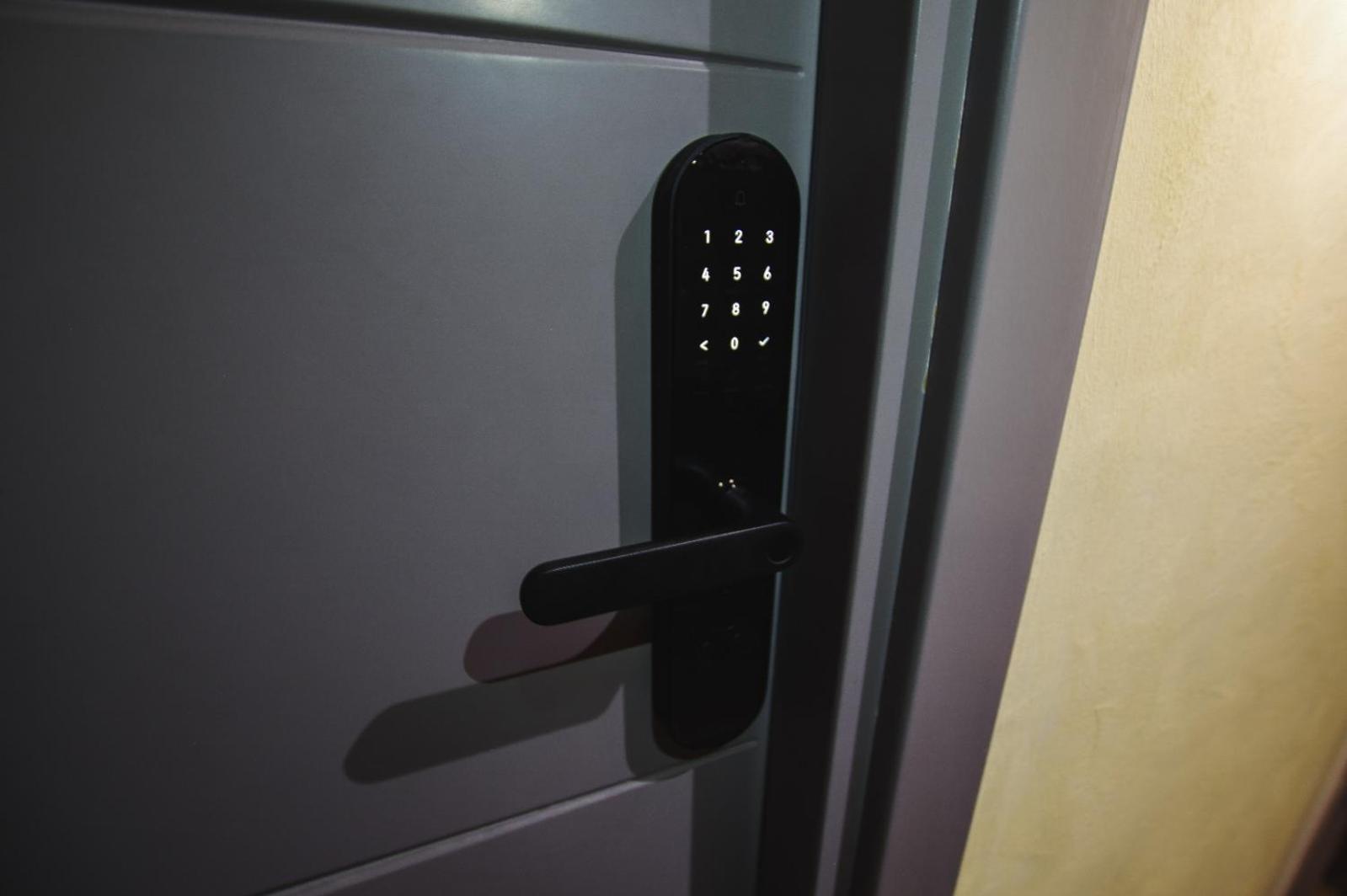 Himson-Brown Apartment Iasi Ngoại thất bức ảnh