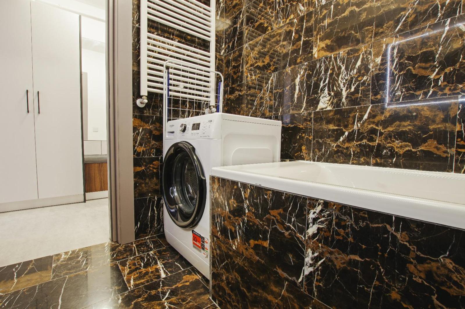 Himson-Brown Apartment Iasi Ngoại thất bức ảnh