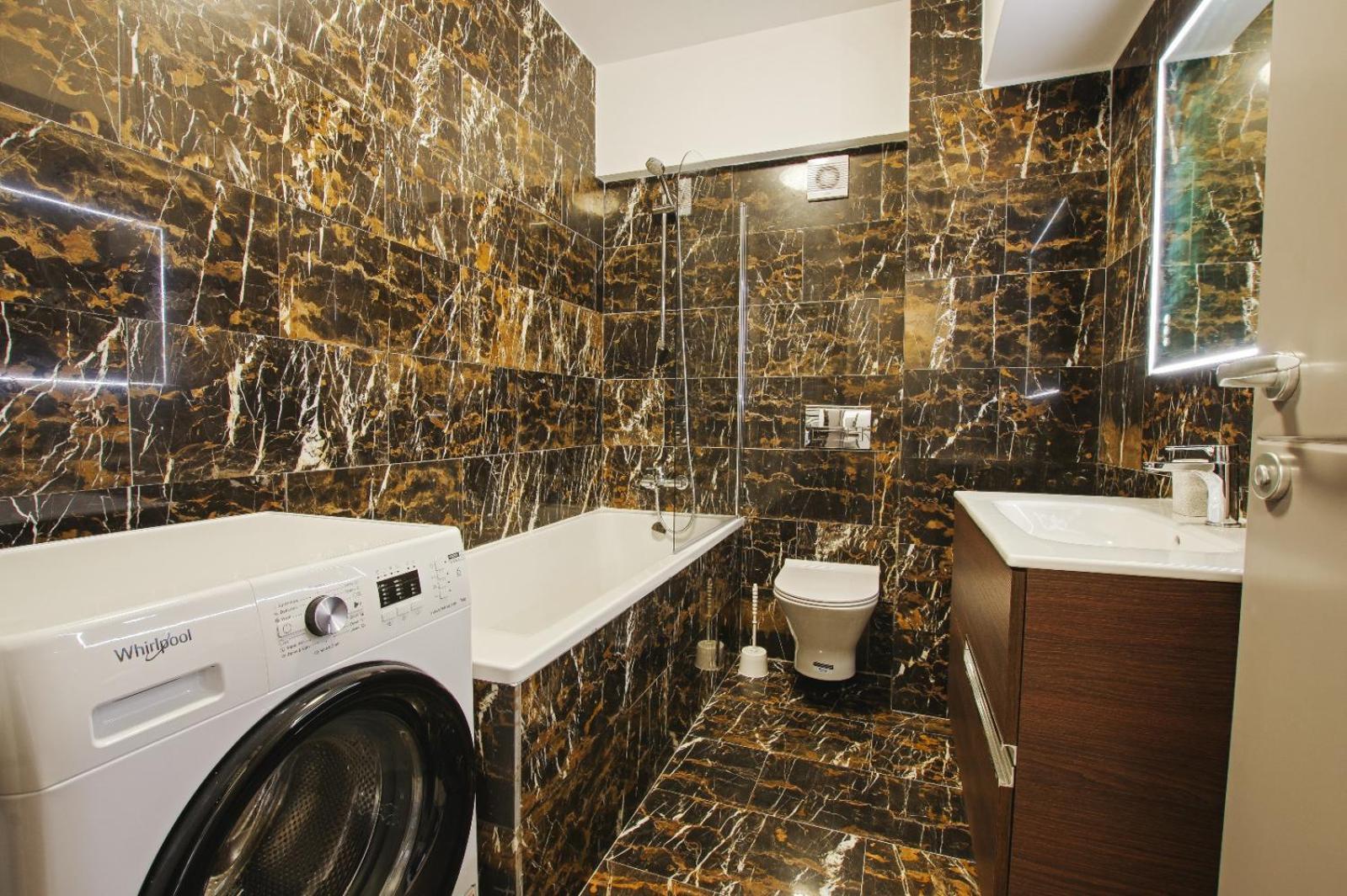 Himson-Brown Apartment Iasi Ngoại thất bức ảnh